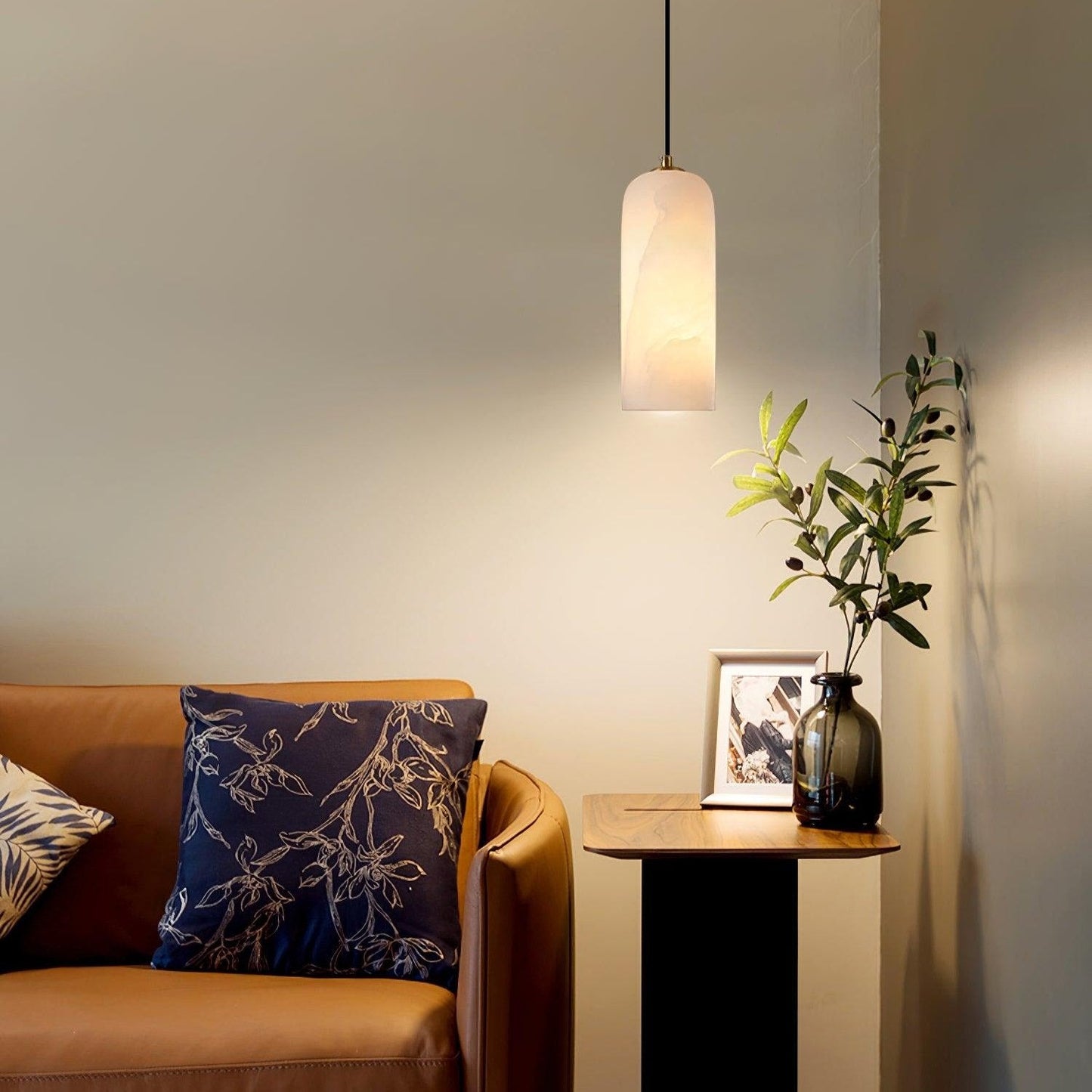 Nordic Modern Alabaster Monty Pendant Light