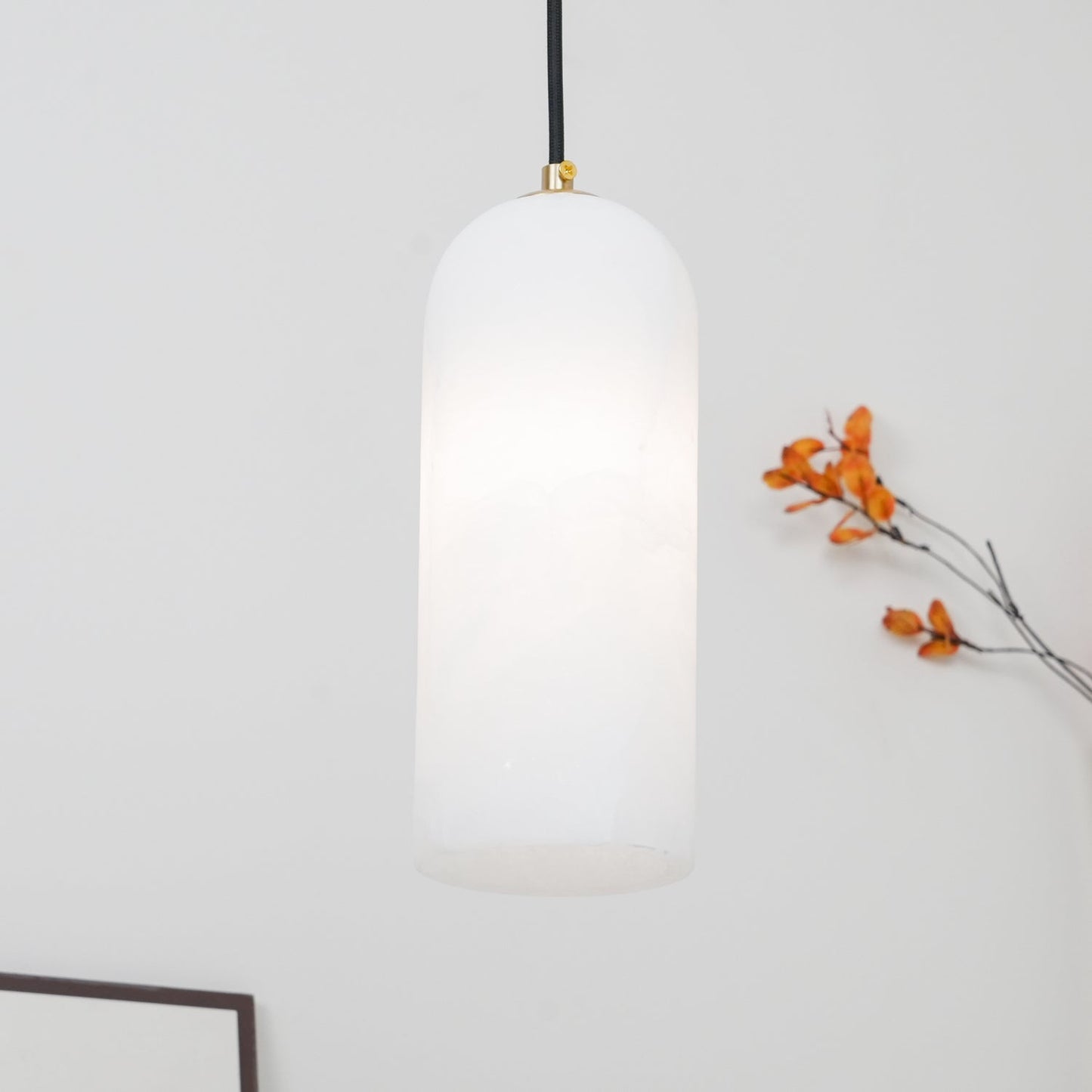 Nordic Modern Alabaster Monty Pendant Light