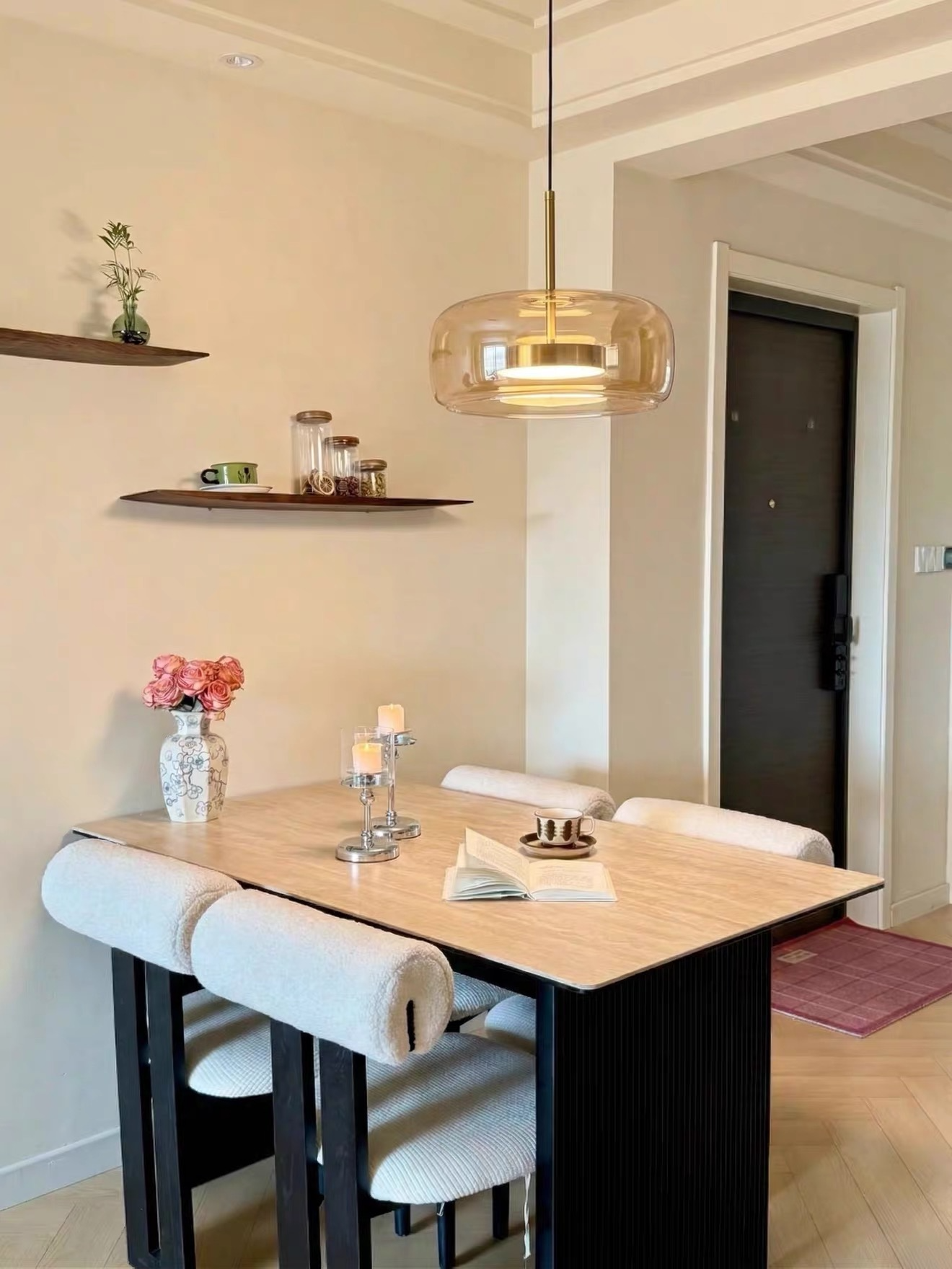 Retro Hailie Modern Glass LED Pendant Light real product photo 1