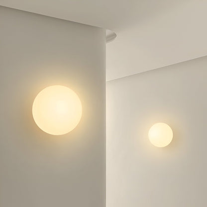 Dioscuri Minimalist Round Glass Wall Light