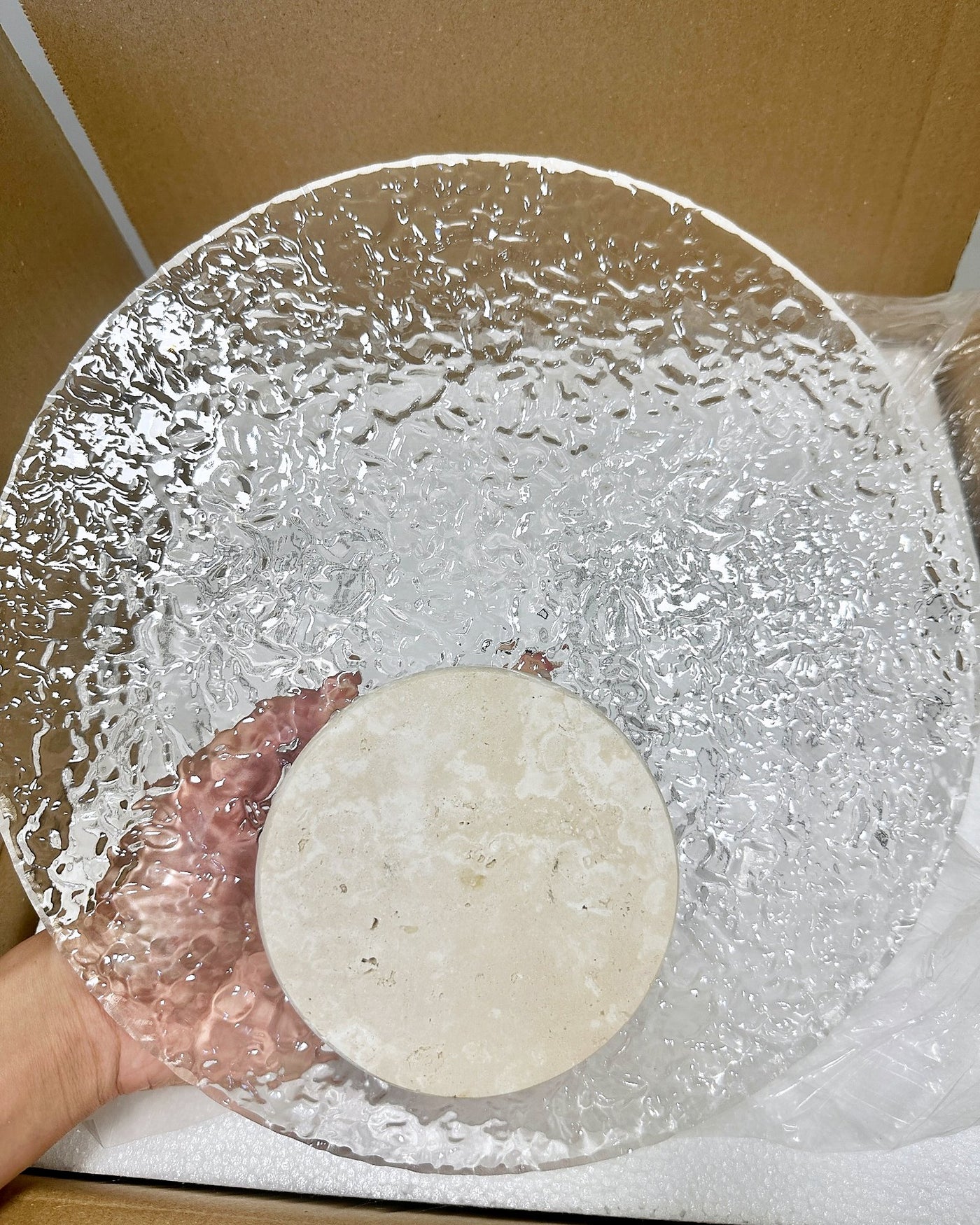 Acrylic Travertine Creative Wall Light real product photo 4